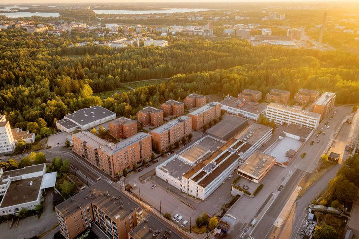 Länsi-Pasilassa aiemmin Pöllölaaksona tunnetun alueen uusi nimi on Ilmattarenpiha.