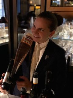 Heidi Mäkinen on neljäntenä suomalaisena suorittanut viinialan kansainvälisesti arvostetuimman Master of Wine -tutkinnon. Kuva: Heidi Mäkinen