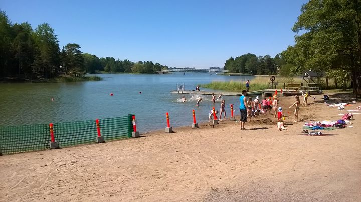 Mustasaaren uimaranta. Kuva: Satu Wahlman.