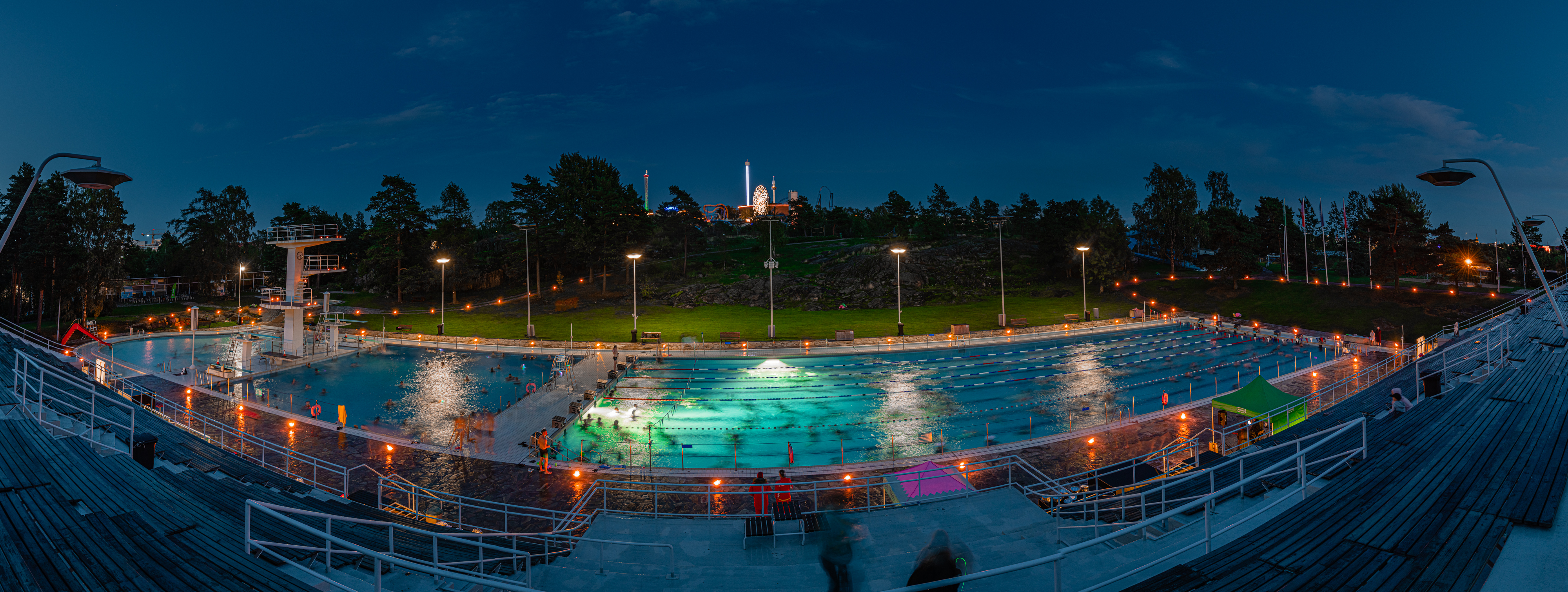 helsingin-maauimaloissa-tunnelmaa-tihkuvat-kuutamouinnit-helsingin