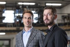 Elcoline Group syntyi vuonna 2002, kun parikymppiset Jere Räisänen ja Jouko Juvonen päättivät perustaa sähköalan yrityksen työllistääkseen itsensä. Kuva: Esa Siltaloppi