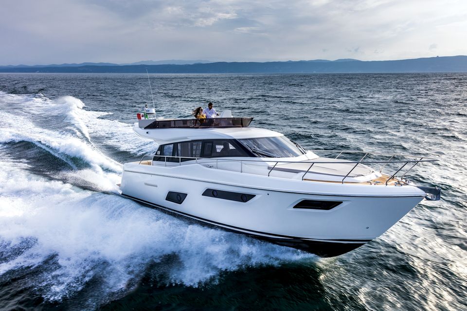 Ferretti Yacht 450