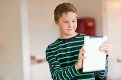 HSY:n kiertotalous- ja vesiteemaiset digipelit innostavat etäkoululaisia toiminnallisilla ja hauskoilla sisällöillään.