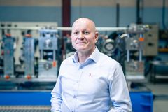 Jarmo Airaksinen, hallituksen puheenjohtaja, odottaa innolla, mitä uusi vaihe yrityksen tarinassa tuo tullessaan. Marraskuussa Samesor suuntaa Saksaan Blechexpo-messuille.