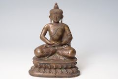 Unknown Tibetan: Amitabha buddha, ca. 18th century, bronze, 20 cm, Villa Gyllenberg / Signe ja Ane Gyllenberg Foundation's Collection. Photo: Matias Uusikylä / Signe and Ane Gyllenberg Foundation.
