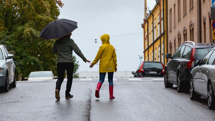 Rankkasateiden, salamoiden ja ukkospuuskien ennakoidaan iskevän Suomen länsi- ja eteläosiin vielä tiistain ja keskiviikon aikana. Kuva: DNA