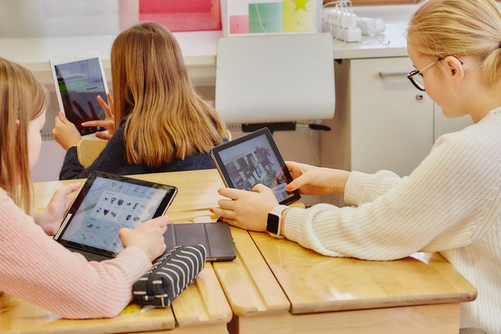 Esimerkiksi robotiikkakokeiluehdotuksia Espoon kaupunki toivoo eri palvelualueille, kuten päiväkoteihin ja kouluihin, mutta myös asiakaspalveluun, työllisyyspalveluihin tai vanhusten palveluihin. (Kuva: Espoon kaupunki / Pasi Hornamo)