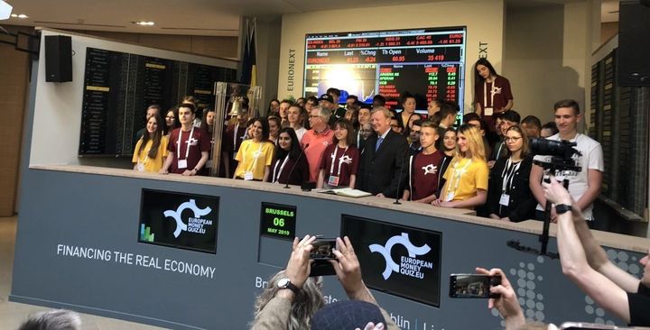 Finalistit pääsivät muun muassa soittamaan Euronext-pörssin loppukelloa.