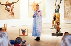 Taiteilija Mirjam vuodelta 1910 karkaa taiteellaan vapauteen. Näyttelykeskus WeeGeen museoissa juhlaviikolla draamakierrokset "Kartanonneidosta teekkariin". 26.-31.8. Espoon juhlaviikot.
Kuva: Johanna Viljakainen/STT Info Kuva. Kuvat ovat vapaasti käyte