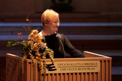 Valtiovallan tervehdyksen toi Tasavallan presidentti Tarja Halonen. Kuva: Jakke Nikkarinen/STT Info Kuva. Kuvat ovat vapaasti käytettävissä.Kuvia julkaistaessa pyydämme mainitsemaan lähteen: kuvaajan nimi ja STT Info Kuva. 
Kuvat ovat painokelpoisia. Jos
