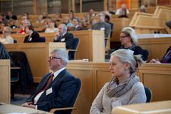 Vuoden 2010 yleislääkäripäivillä oli ennätysyleisö, lähes 300 osallistujaa.
Kuva: Jakke Nikkarinen/STT Info Kuva. Kuvat ovat vapaasti käytettävissä. Kuvia julkaistaessa pyydämme mainitsemaan lähteen: kuvaajan nimi ja STT Info Kuva.
Kuvat ovat painokel