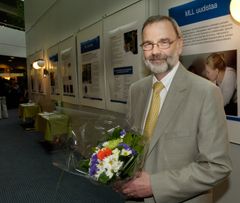 Lastentautiopin professori Olli Simell on valittu Mannerheimin Lastensuojeluliiton puheenjohtajaksi 1.1.2009. Kuva: Ari Nakari/STT Info Kuva. Kuvat ovat vapaasti käytettävissä. Kuvia julkaistaessa pyydämme mainitsemaan lähteen: kuvaajan nimi ja STT Info K