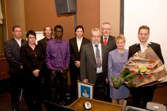 Icehearts Lapsen oikeuksien vaikuttaja 2008, Icehearts-seura:
- UNICEFin lapsen oikeuksien vaikuttaja-tunnustuksen sai tänä vuonna Icehearts-urheiluseura. Seuran toiminta on ennaltaehkäisevää lastensuojelutyötä, johon uusi lastensuojelulaki pyrkii, perus