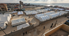 På fältsjukhuset i Rafah arbetar Finlands Röda Kors delegater som anestesiläkare, sjukskötare och expert inom sjukhusförvaltning.
