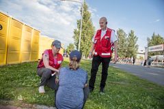 Punaisen Ristin vapaaehtoiset festareilla 2023. Kuvituskuva.