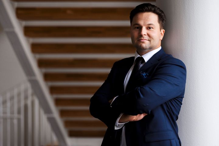 Suomen Yrittäjien veroasiantuntija Jukka-Pekka Hellman. Valokuvaaja: Johanna Erjonsalo