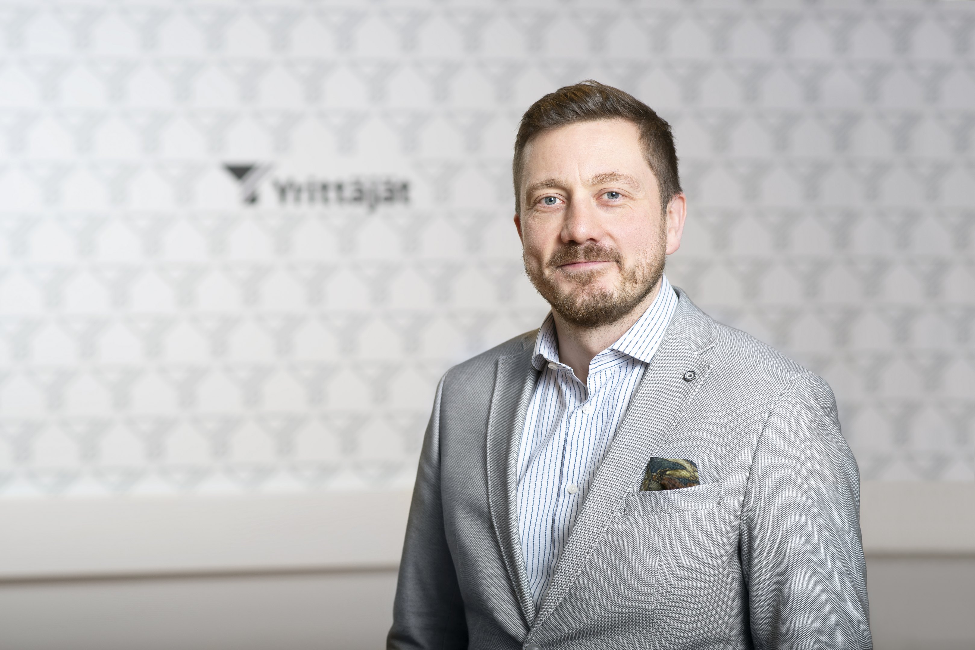 Työelämägallup: Enemmistö suomalaisista kannattaa minimipalkkalakia