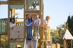 Uusi Prime-leikkipuisto Espoon Marketanpuistossa.