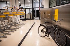 Polkupyörä pesupaikalla.