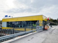 Kesäkuussa avattavalla läntisellä sisäänkäynnillä tehdään vielä viimeistelytöitä.