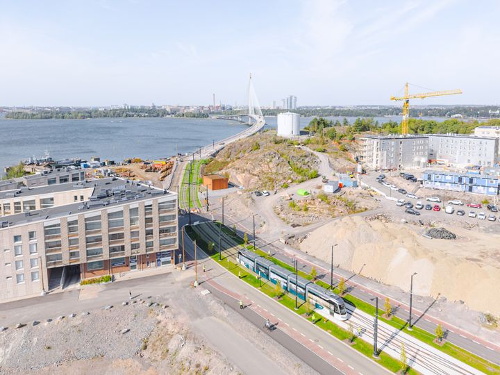 Laajasalossa aloitettiin uuden raitiotieyhteyden koeajot viime viikolla.
