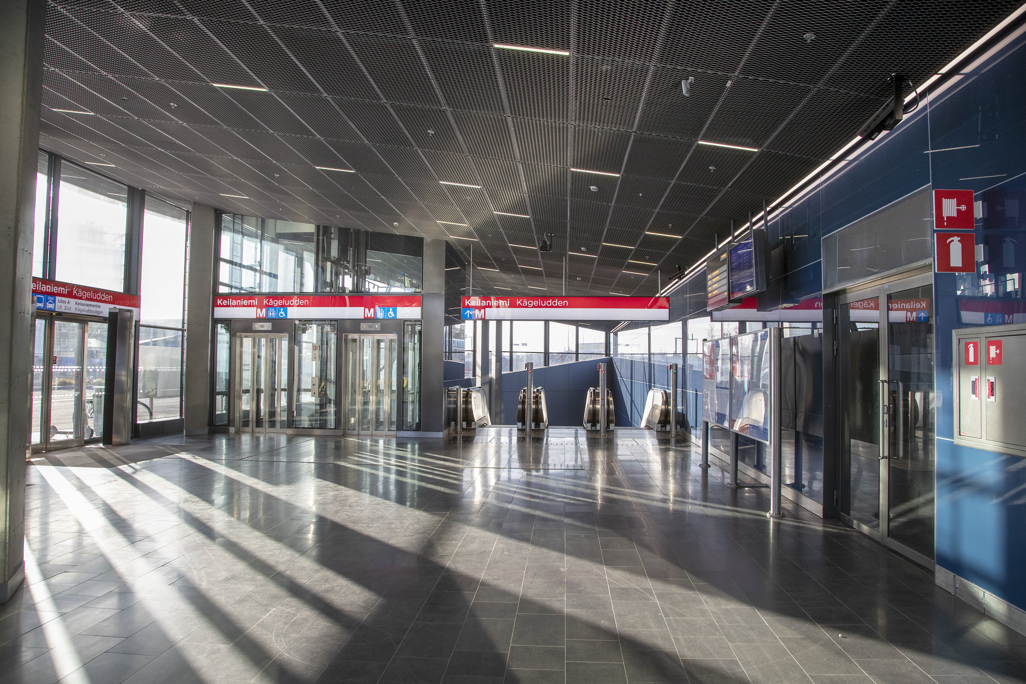 Keilaniemen metroaseman liukuportaita poissa käytöstä useita viikkoja