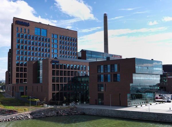 Varman pääkonttori Salmisaaressa.