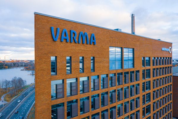 Varman pääkonttori Salmisaaressa Helsingissä.