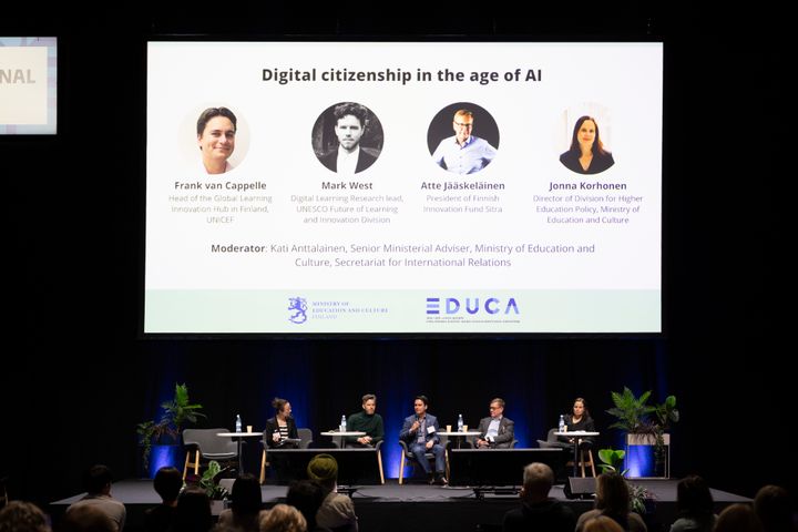 Vuoden 2025 Educassa pohdittiin muun muassa digitaalista kansalaisuutta tekoälyn aikakaudella.