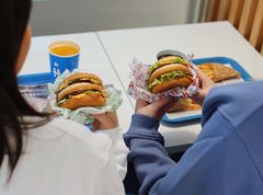 VEKE®-kasviskerroshampurilainen ja Kerroshampurilainen