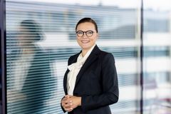 DNA:n yritysliiketoiminnan johtaja Anna-Mari Ylihurula.