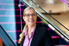 Yritysliiketoiminnan viestintäratkaisuista vastaava johtaja, Mari Eklund, DNA.