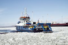 Oil collector system installed on Arctia's harbour ice breaker in Kemi, Finland