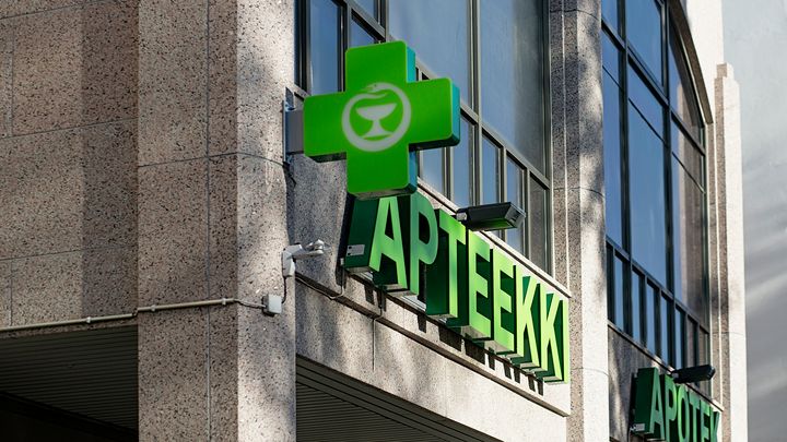 Apteekin vihreä risti voi sammua useilla paikkakunnilla, jos apteekkitaloutta uudistetaan STM:n luonnostelemalla tavalla.