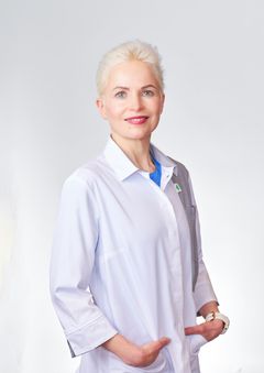 Apteekkariliiton farmaseuttinen johtaja, farmasian tohtori Inka Puumalainen.