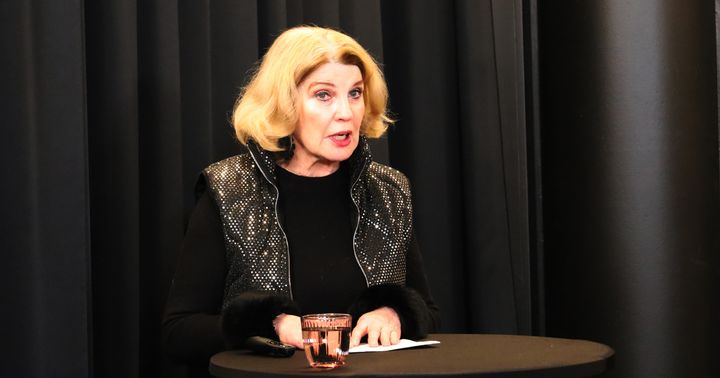 FA:n webinaarin alustajana puhunut Elli Aaltonen on Kelan entinen pääjohtaja ja sosiaalipolitiikan dosentti.