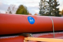 Uponorin vähähiilijanjälkinen Blue-putki.