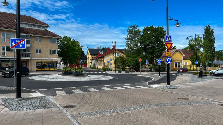 Kiertoliittymä Kaivokadun ja Tullikadun risteyksessä.