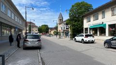 Tullikatu Kaivokadulle päin kuvattuna.