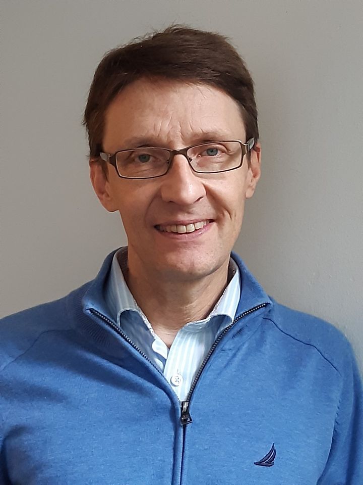 Palkitun kirjailijan Markus Nummen kasvokuva.
