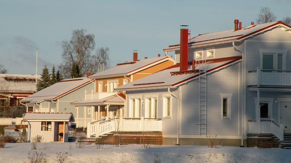 Naantalin kaupunki on valmistellut vanhojen erillispientalotonttien maanvuokrasopimusten uusimista koskevia periaatteita sekä näistä tonteista tehtävien uusien vuokrasopimusten hinnoittelua. Kuvituskuva. Anu Anttila/ Naantalin kaupunki