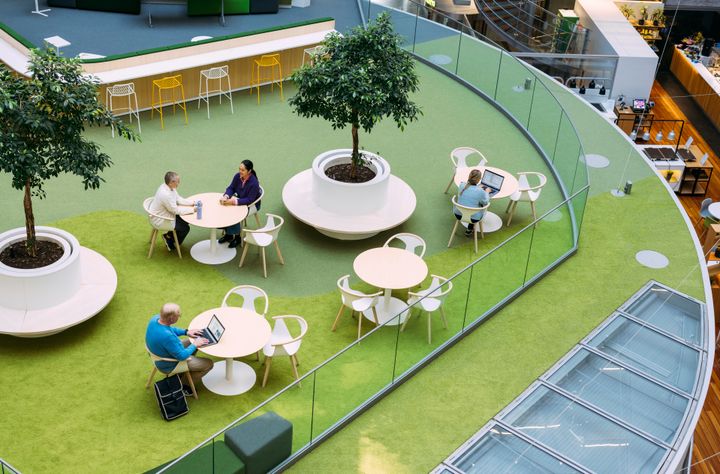 Tekniikan alan ammattilaisia