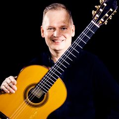Ismo Eskelinen on yksi Suomen kansainvälisesti menestyneimmistä kitaristeista. Kuva Felix Broede