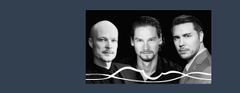 Kuvassa: Ville Rusanen, Kristian Lindroos ja Aarne Pelkonen. Kolme Baritonia: Kesäyössä konsertti Naantalin Musiikkijuhlilla 14.6.2025 klo 18.00. Naantalin kirkossa.