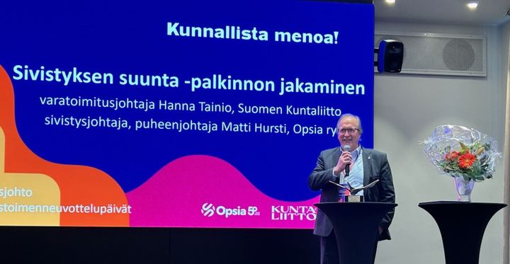Årets Bildningsvisionär är biträdande stadsdirektör Pekka Vähäkangas