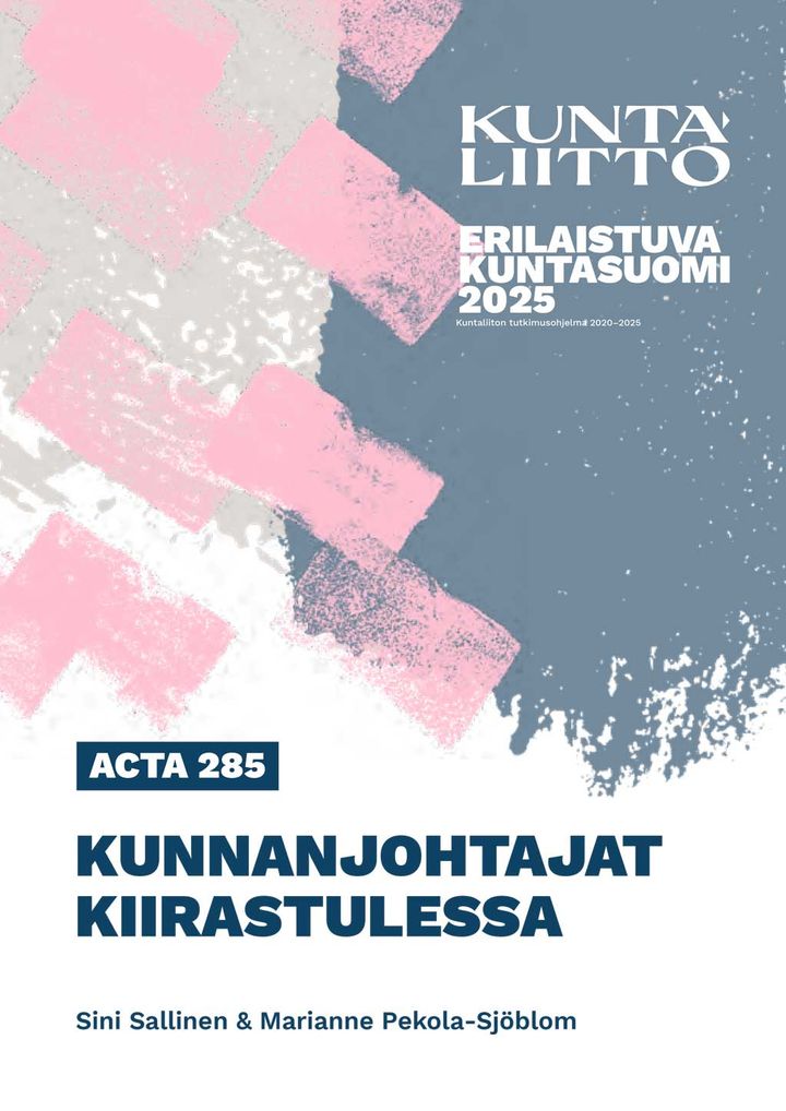 Kunnanjohtajat kiirastulessa – julkaisun kansi
