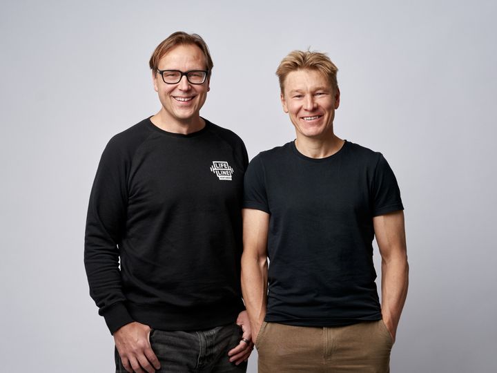 Timo Ahopellon ja Jyri Engeströmin kirjoittama teos ilmestyy suomeksi lokakuussa 2025 ja englanniksi sekä ruotsiksi helmikuussa 2026. Kirjan on kuvittanut Linda Saukko-Rauta. Kuva: Otto Virtanen