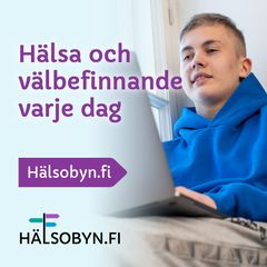 Kuvassa nuori mies.