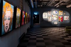 Tallinnan uudessa pop-taiteen museossa PoCossa on esillä nykytaiteen ikoneita, mukaan lukien Andy Warhalin ja Roy Lichtensteinin teoksia.
