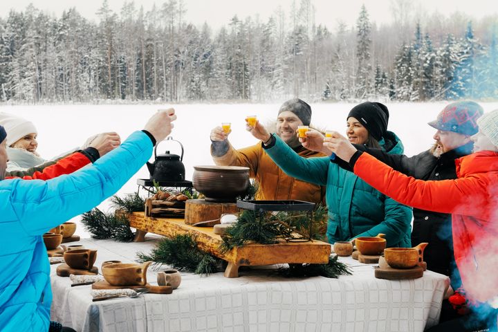 Tervetuloa Matkamessujen ammattilaistorstaina kuulemaan mitä elämyksiä, tapahtumia ja kohteita Virosta kannattaa tänä vuonna laittaa toimitus- ja matkailukalentereihin. Luvassa myös uunituore Suomi-Viro-matkailijatutkimus, laivayhtiöiden mietteet alkaneesta matkailuvuodesta, musiikillinen tervehdys Tartosta sekä perinteiset alkumaljat ja pikkusuolaiset. Kuva: Visit Estonia, Georgius Misjura.